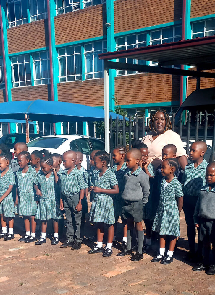 Grade 1: First day in new uniforms! - Cresslawn Primary School